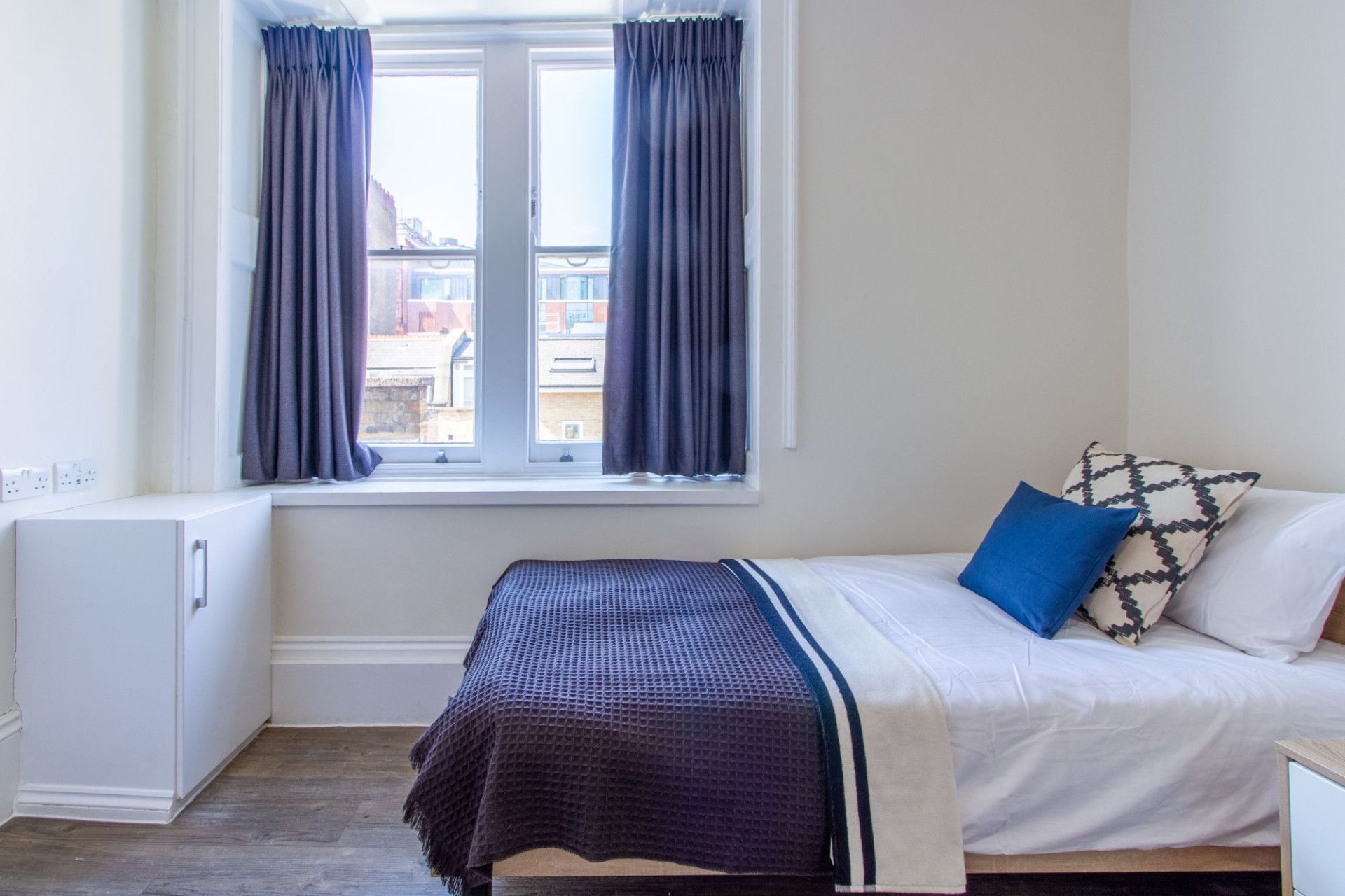 Silver Ensuite Room
